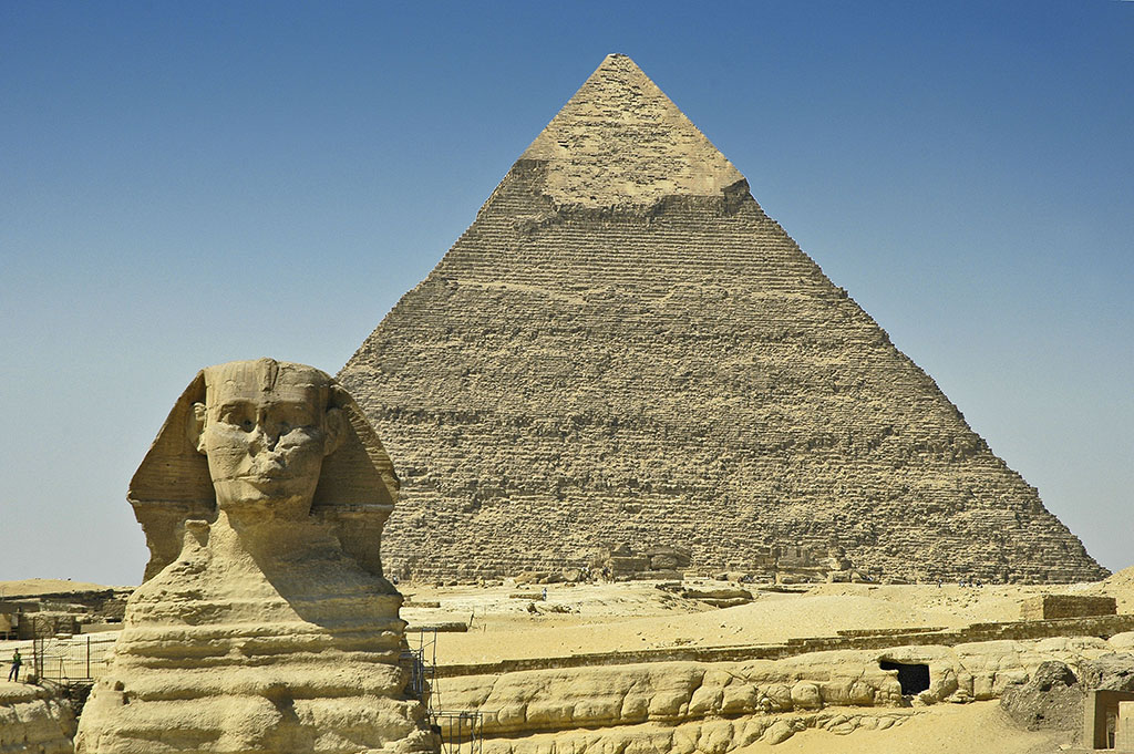  The Sphinx and Khafre’s pyramid. 